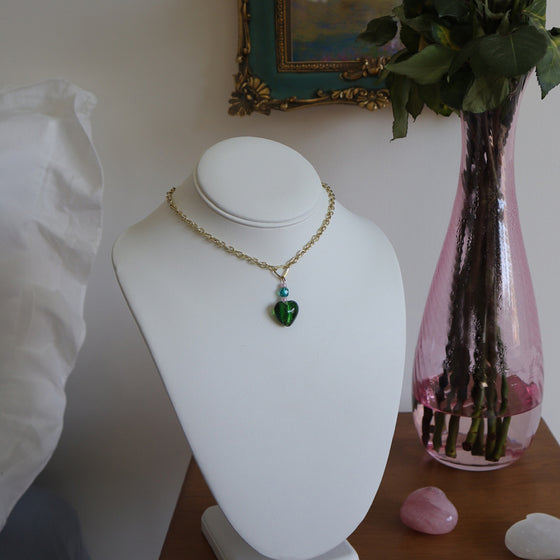 green gem necklace