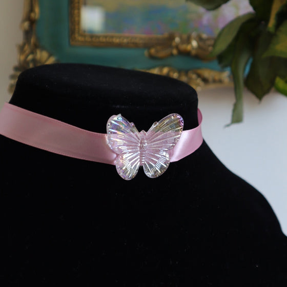 butterfly choker