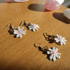 cutesy daisy earrings